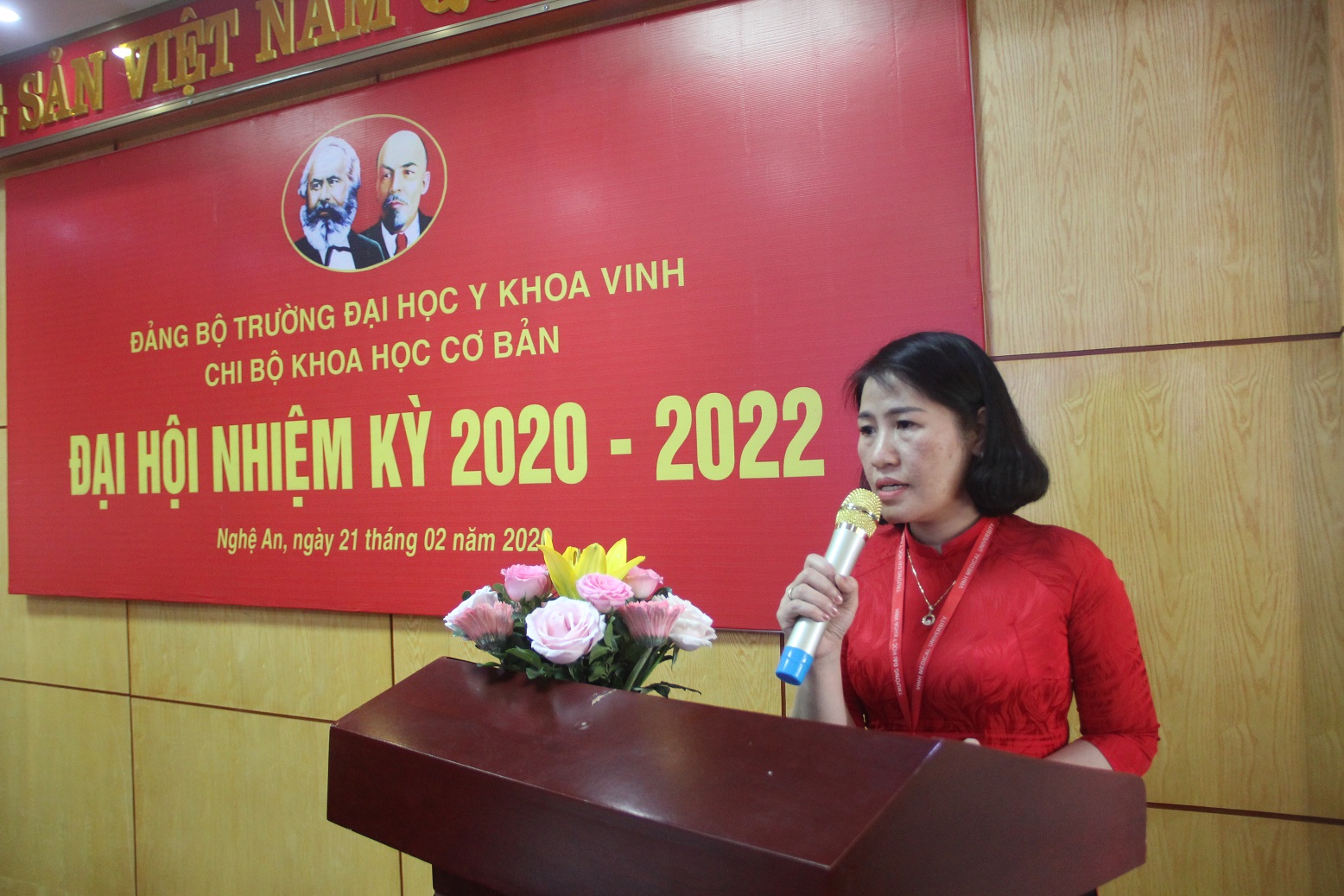 Đ/c Nguyễn Thị Quỳnh Nga - Bí thư Chi bộ phát biểu nhận nhiệm vụ